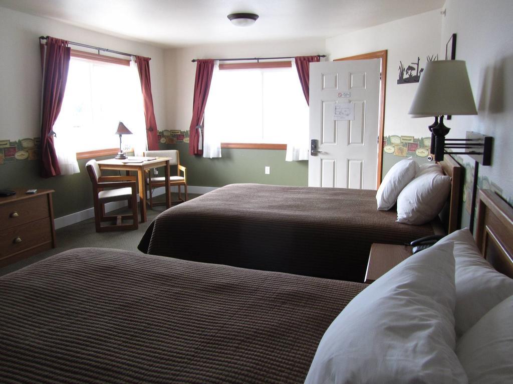 Longliner Lodge And Suites Sitka Bagian luar foto
