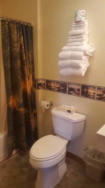 Longliner Lodge And Suites Sitka Bagian luar foto