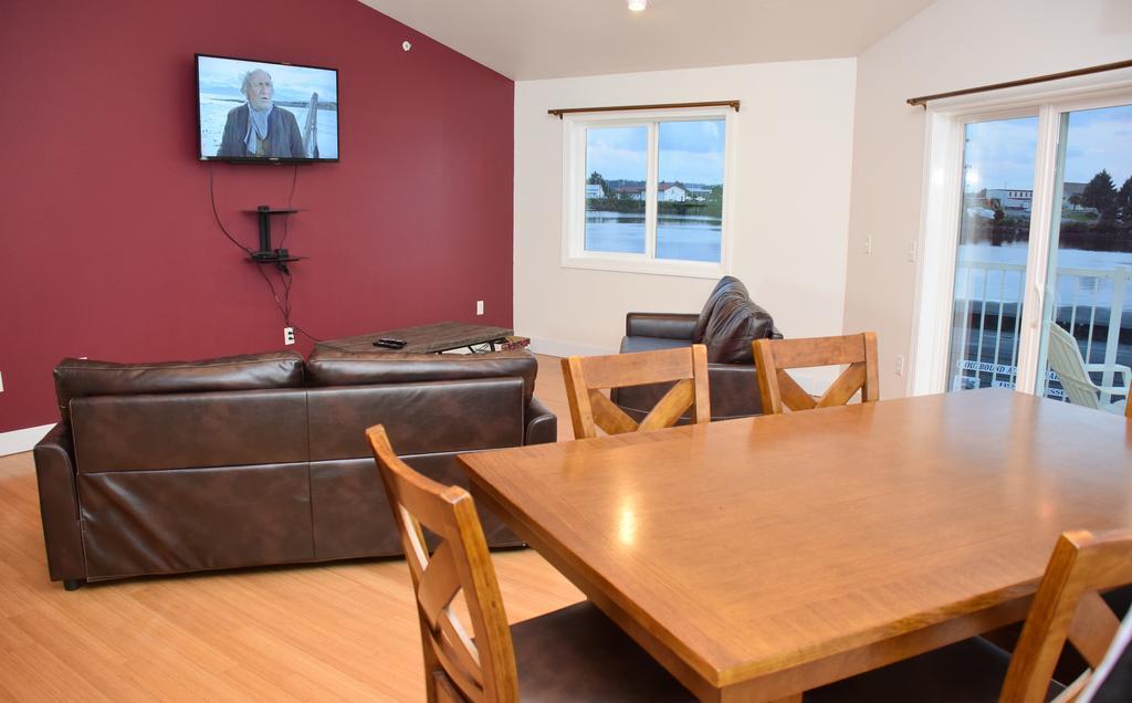 Longliner Lodge And Suites Sitka Bagian luar foto